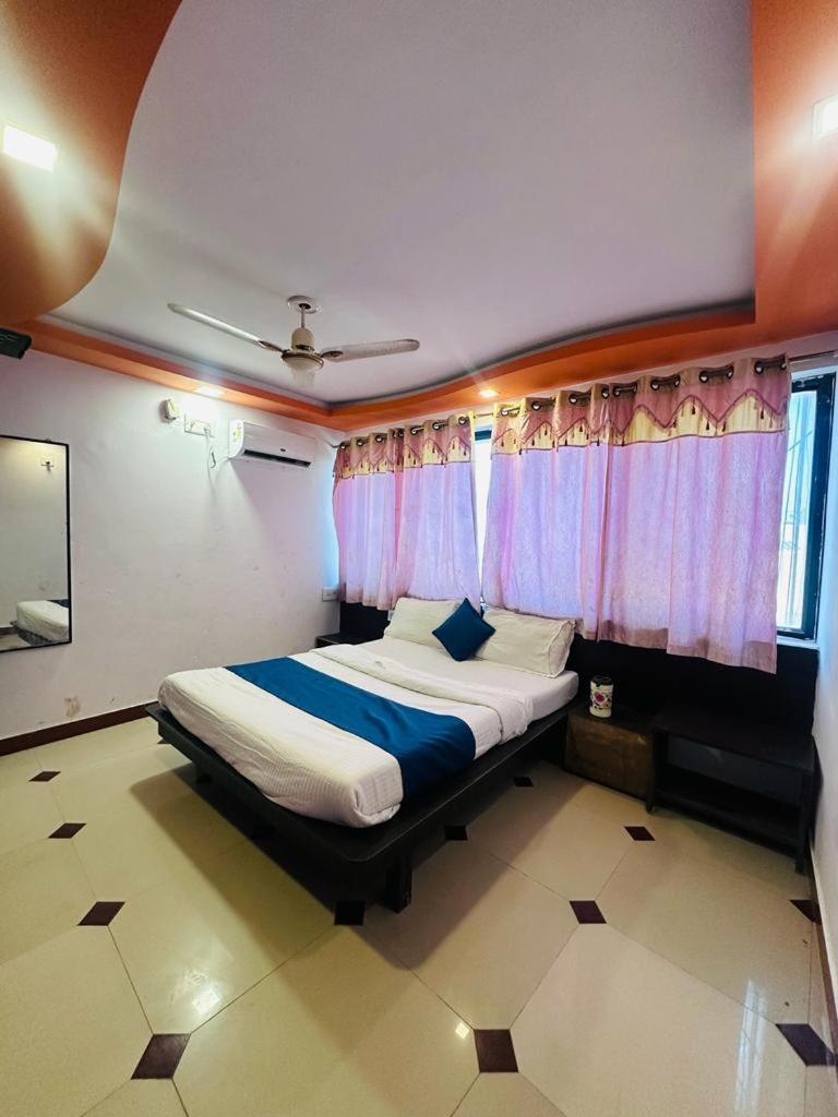 Hotel Shree Dwarka المظهر الخارجي الصورة