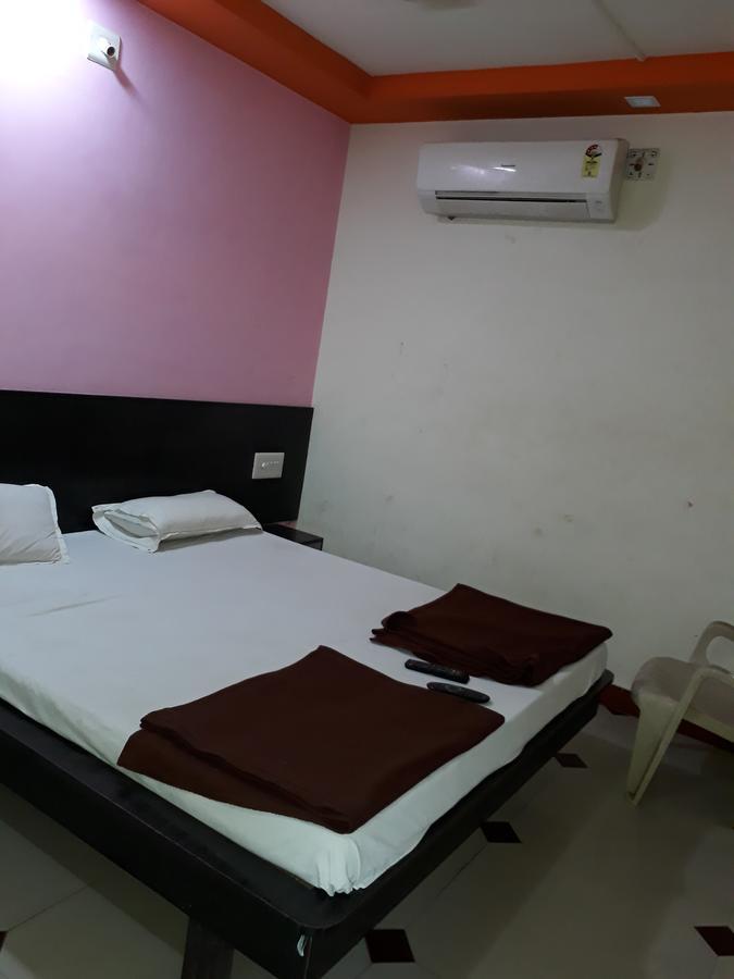 Hotel Shree Dwarka المظهر الخارجي الصورة