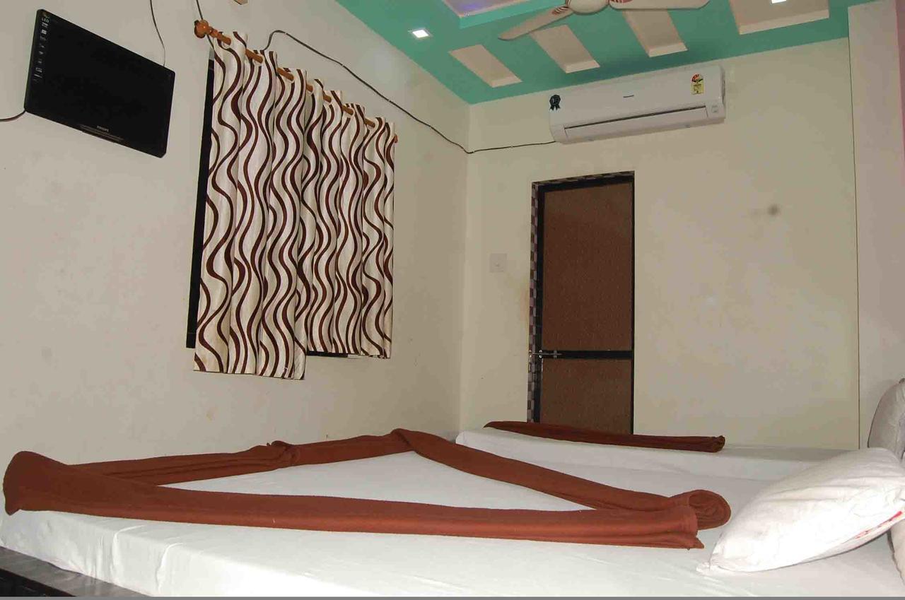 Hotel Shree Dwarka المظهر الخارجي الصورة