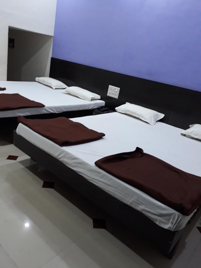 Hotel Shree Dwarka المظهر الخارجي الصورة